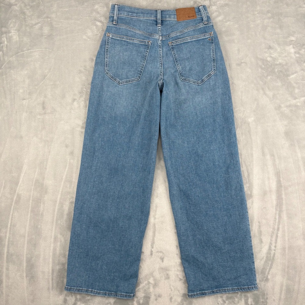 High-Rise Wide Leg Women's Jeans in Medium Blue - Picture 10 of 16